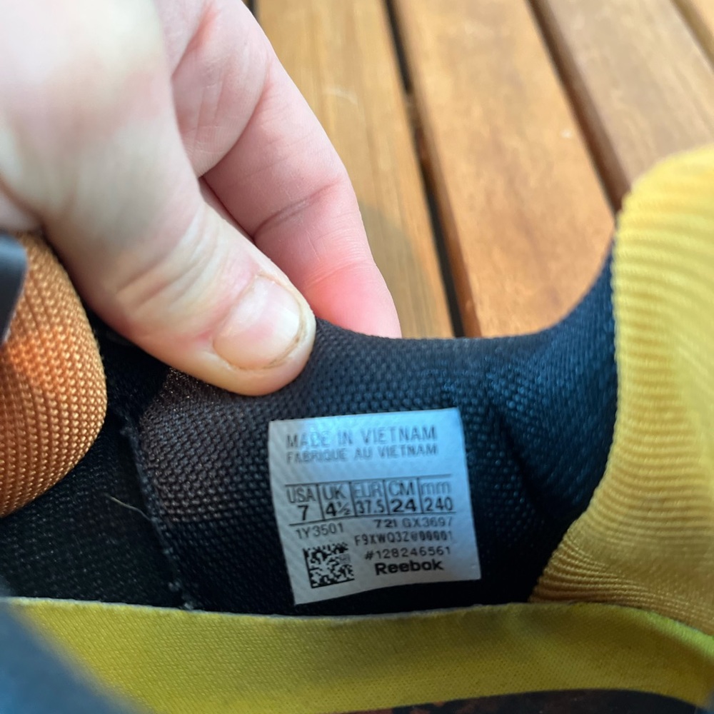 Nat Geo Reebok Trainers - Picture 4 of 6